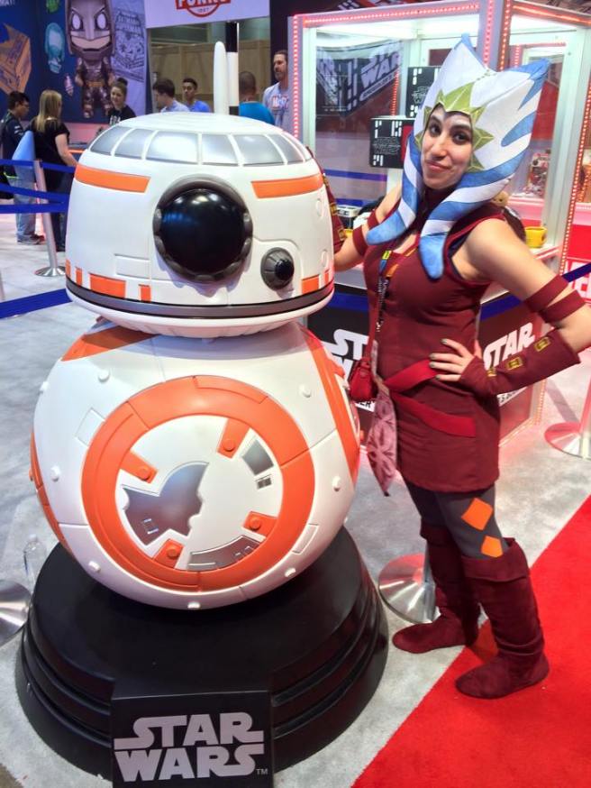ahsoka and giant bb8